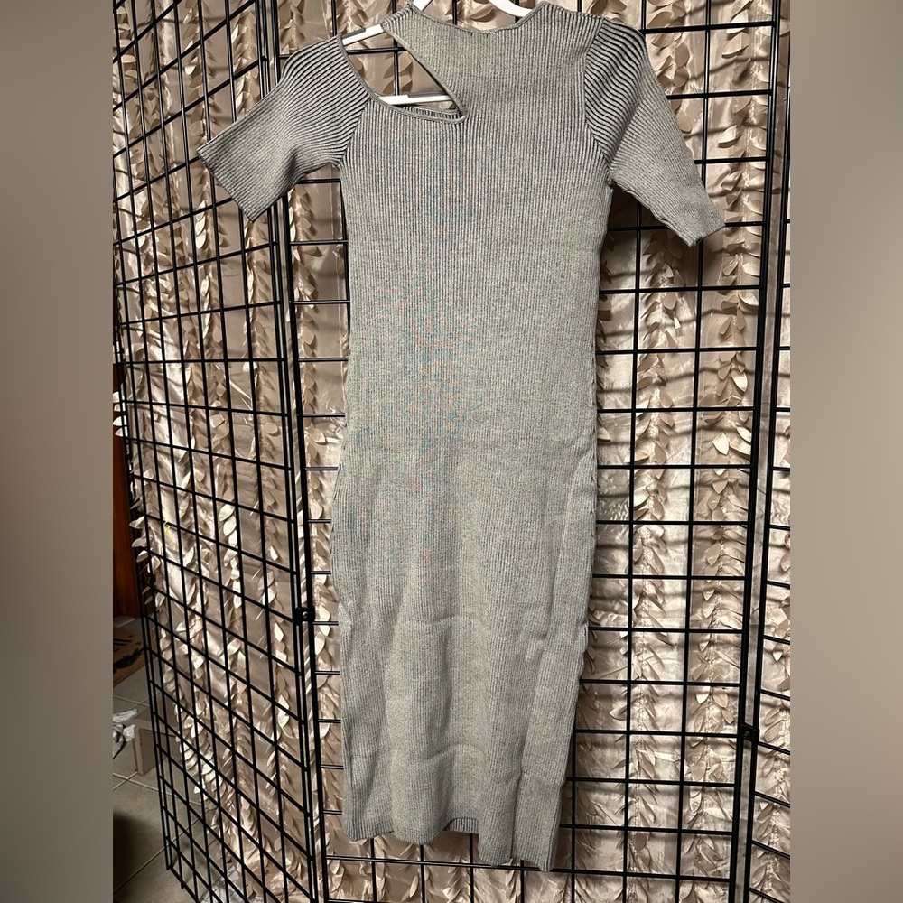 Monrow Ribbed Midi Dress - Picture 3 of 4